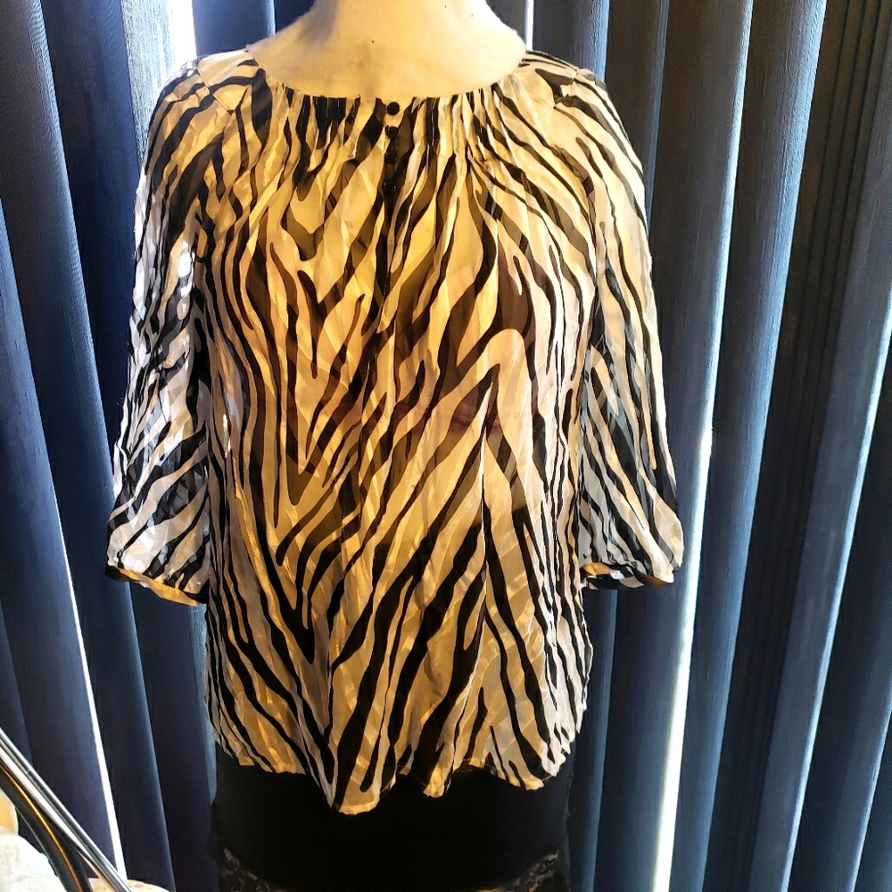 Chicos 2x zebra print blouse